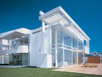 Modern-Beach-house-with-gorgeous-views